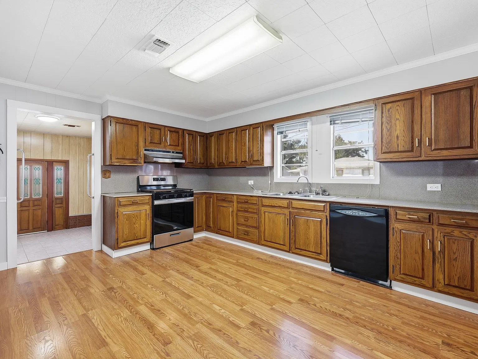 3 bed, 1295 sqft, $1,500 — Photo 4
