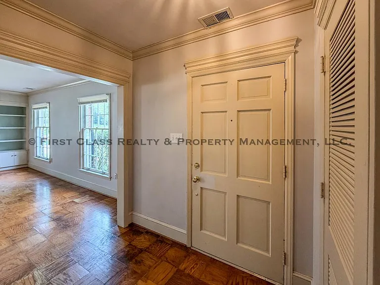 500 Ashworth Rd — Photo 7