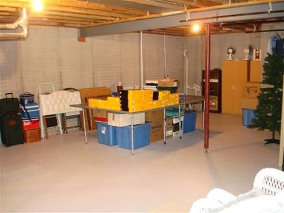 3rd image of 40 Crista Ann Ct