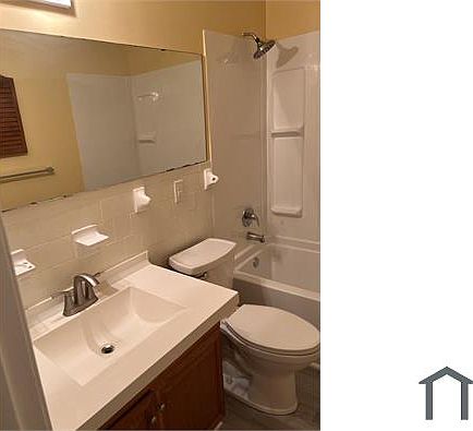 3rd image of 419 Savage Dr Unit E