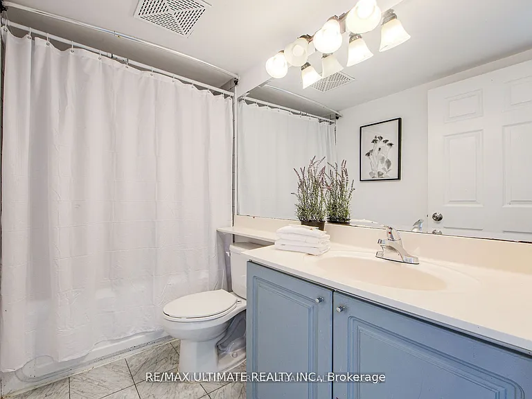 11 Lee Centre Dr #703 — Photo 20