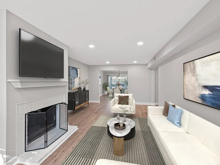 Indian Creek Apartments and Townhomes — Photo 99