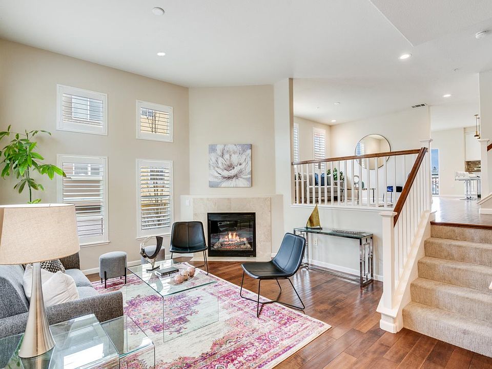 1st image of 57 Esfahan Dr
