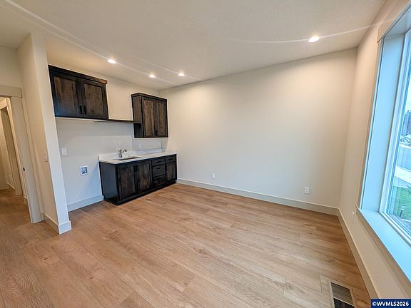 4th image of 5995 Evangelista St S
