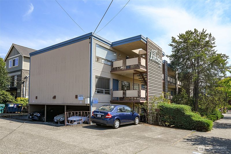 3rd image of 5920 24th Avenue NW
