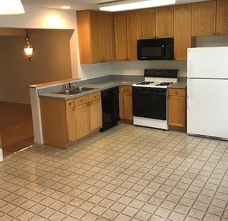 4th image of 1105 Lindsay Ln