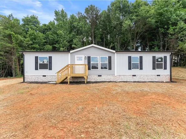 6708 Eastwind Dr, Lula, GA 30554