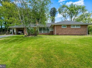 1813 Westfield Rd, Harrisburg, PA 17112