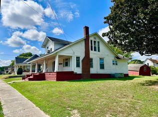 518 S College St, Trenton, TN 38382