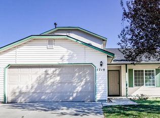 1710 S Woodland Dr, Nampa, ID 83686