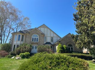 3229 Parkwood Dr, Rochester Hills, MI 48306