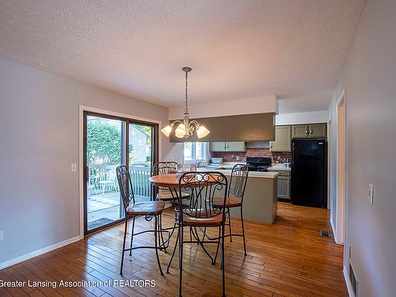 5th image of 1114 Timbercreek Dr APT 43