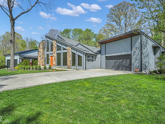 2nd image of 785 Pineview Dr