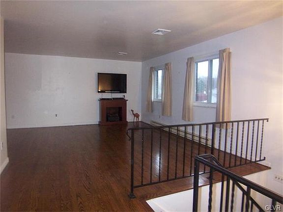 5th image of 410 Heritage Ln