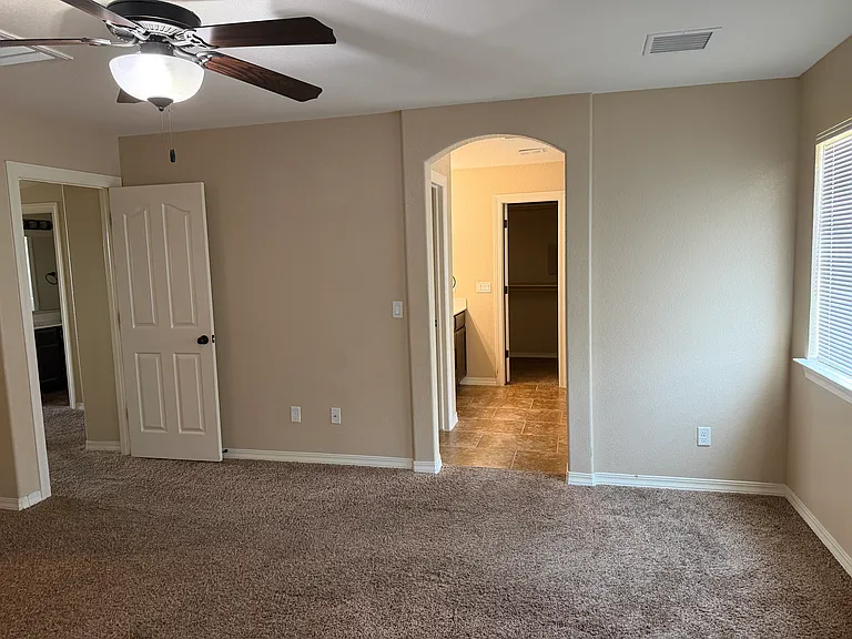 14429 Fernando Zubia Ave — Photo 33