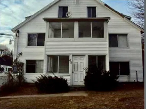 65 Curve St, Millis, MA