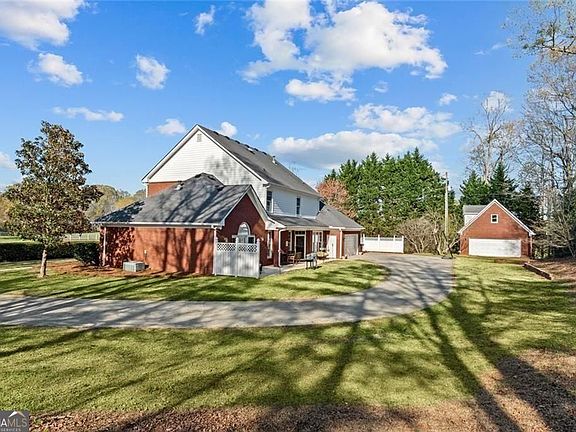 3rd image of 168 Jersey Rd