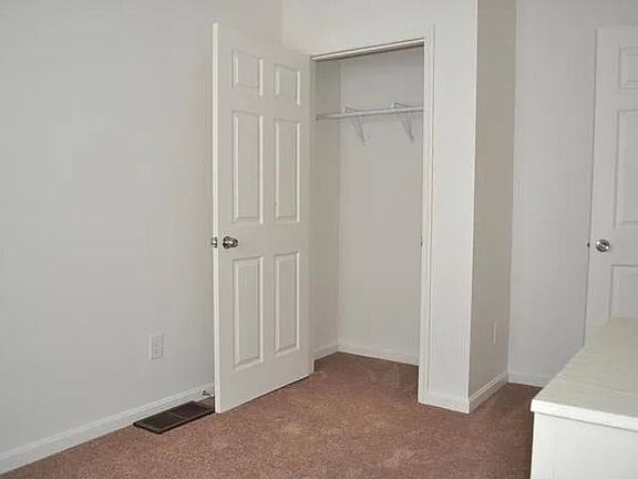 4th image of 2374 Harper Ave #2
