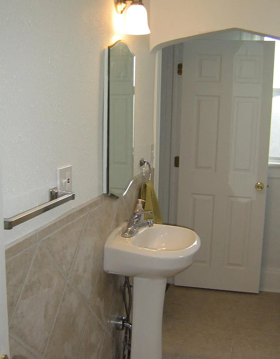 2 bed, 730 sqft, $1,700 — Photo 4