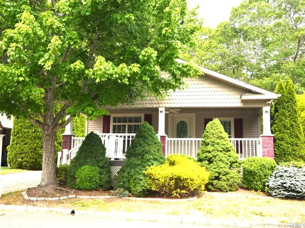 1661 Old Country Road #516, Riverhead, NY 11901