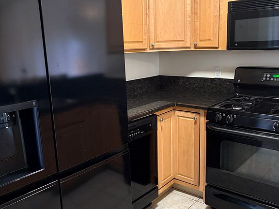 5th image of 1807 W Drescher St