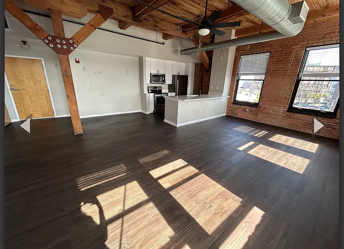 2 bed, 1300 sqft, $2,150 — Photo 1