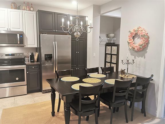 5th image of 105 W Indian Crossing Cir
