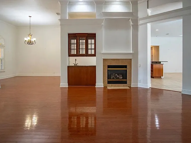 5038 SE 6th Ave — Photo 5
