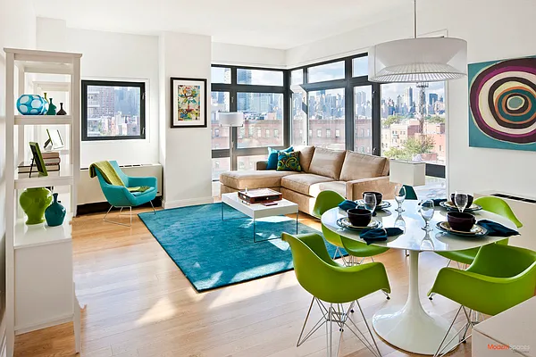 Sold by Modern Spaces | media 17