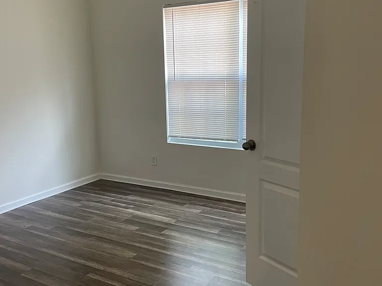 2024 Blue Iris Dr — Photo 3