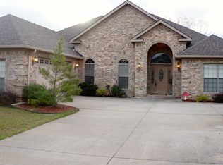 110 Bouriese Cir, Maumelle, AR 72113