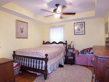 4th image of 518 Orange St