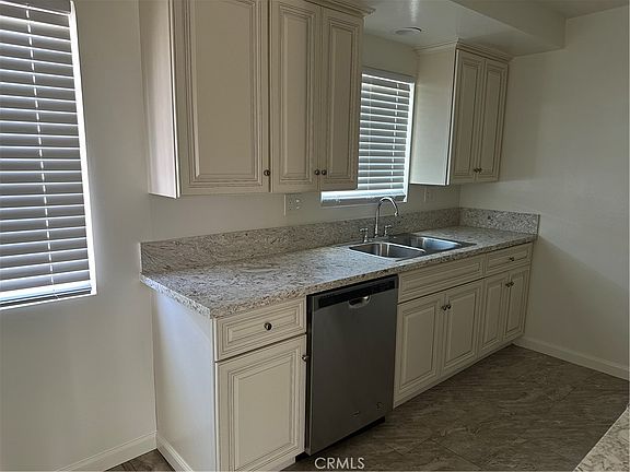 5th image of 1209 Beryl St APT D