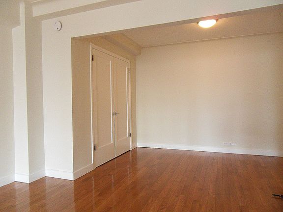3rd image of 400 E 58th St APT 11B