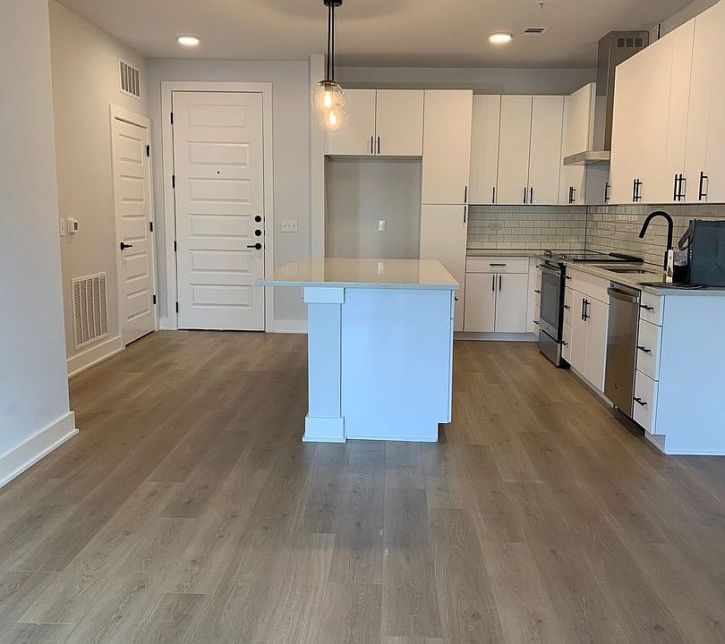 1st image of 3101 Govalle Ave Unit 102