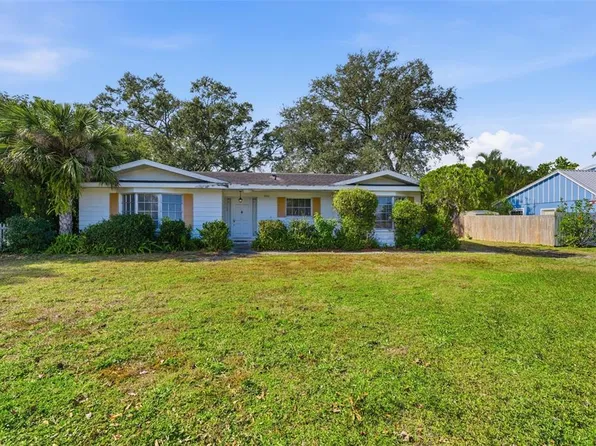 2310 Harrison Dr, Dunedin, FL 34698