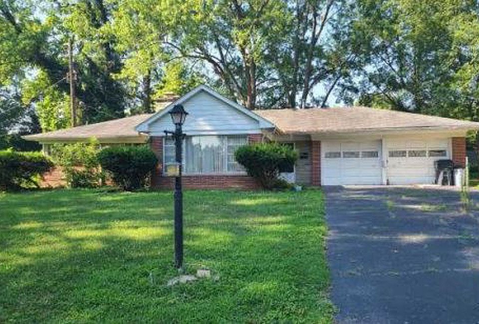 1st image of 31 Mandalay Dr