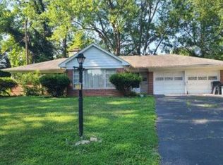 31 Mandalay Dr, Belleville, IL 62221
