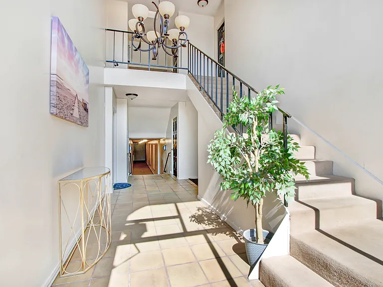 12707 Mitchell Ave — Photo 14