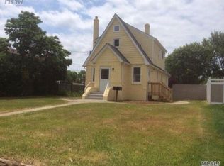 315 53rd St, Lindenhurst, NY 11757
