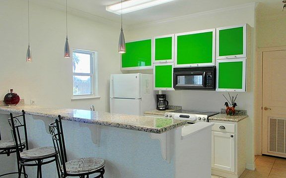 5th image of 105 E Tarpon St #3