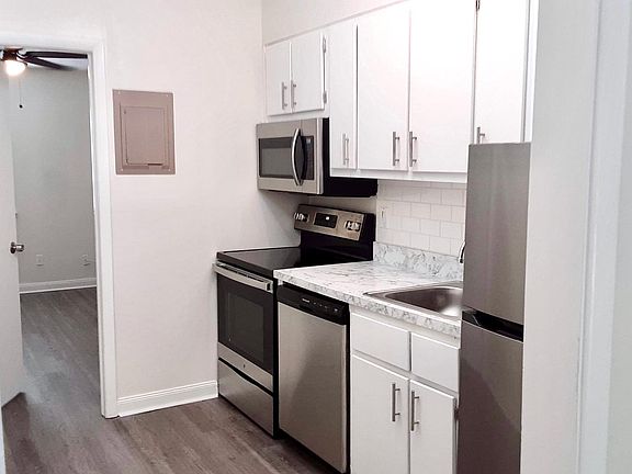 3rd image of 243 Crest St APT 9