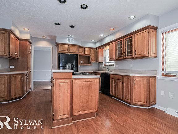 4th image of 5091 Greensboro Ct