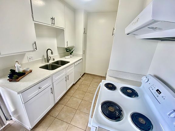 4th image of 5816 S Pacific Coast Hwy APT 1