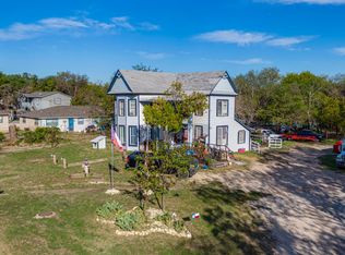 611 N 4th St, Midlothian, TX 76065