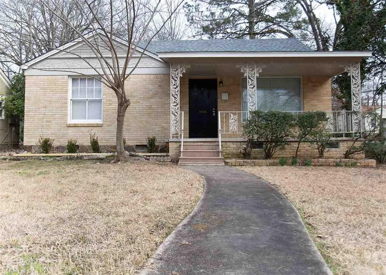 3 bed, 1.0 bath, 1602 sqft, $1,195 — Photo 1