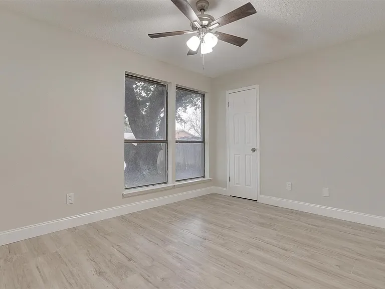6105 Judy Ct — Photo 13