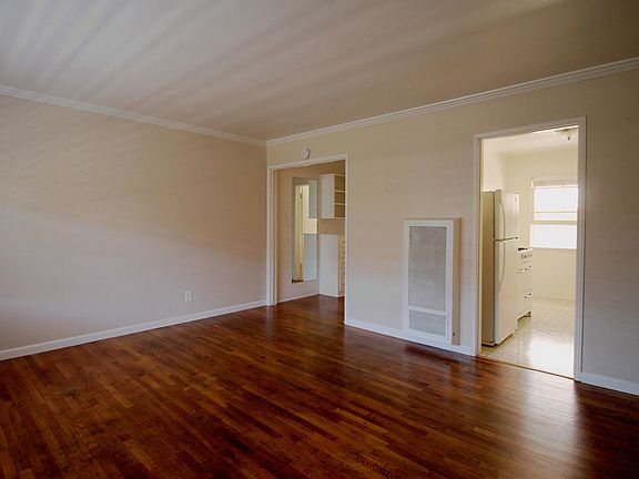 5th image of 3609 E 1st St APT 9