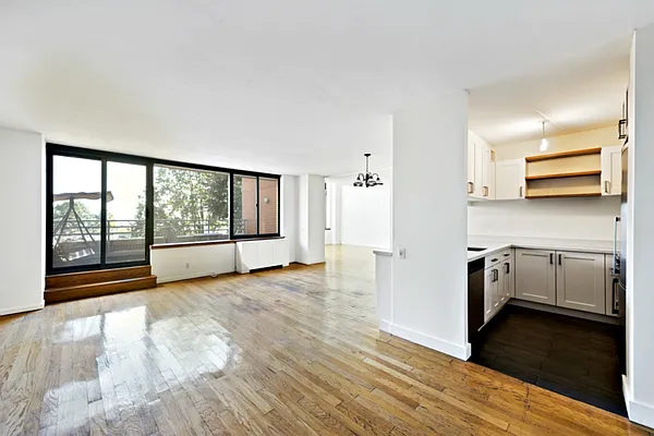 Sold by MNS | media 8