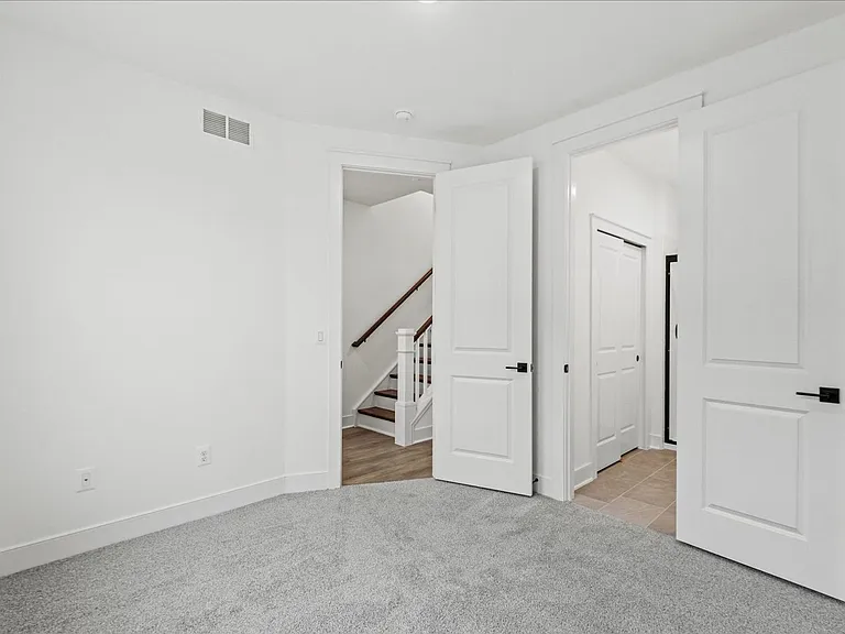 9407 Pacific Elm St — Photo 7